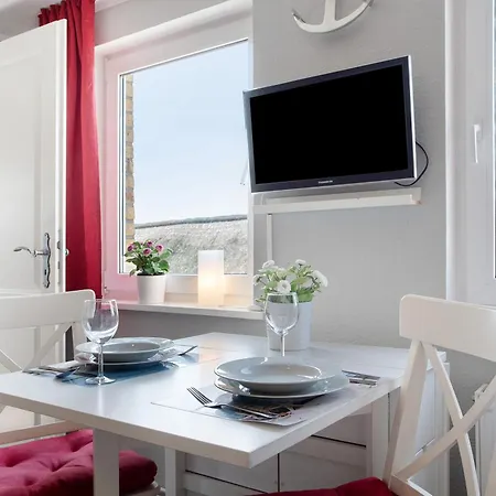 Kapitaensferienhaus Hiddenseeblick *